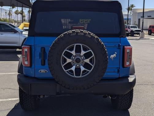 Velocity Blue Metallic 2023 Ford Bronco Badlands