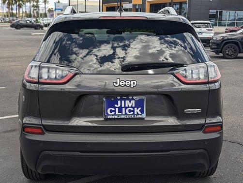 Granite Crystal Metallic Clearcoat 2019 Jeep Cherokee Latitude Plus