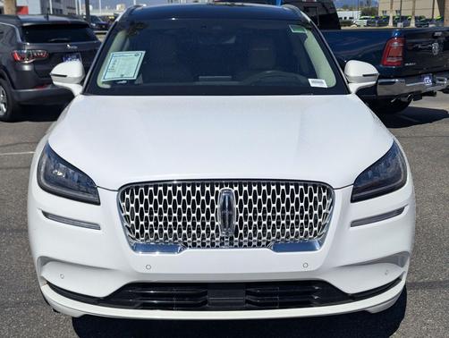 Pristine White Metallic Tri-Coat 2022 Lincoln Corsair Reserve