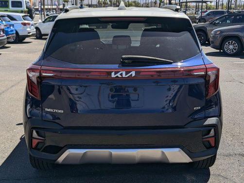 Dark Ocean Blue/White Roof 2024 Kia Seltos SX Turbo