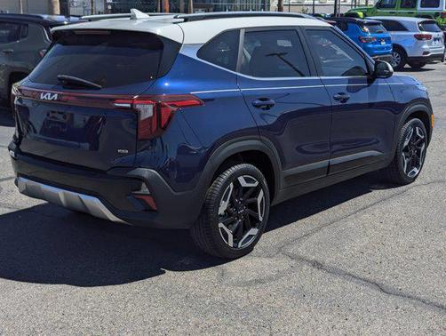 Dark Ocean Blue/White Roof 2024 Kia Seltos SX Turbo