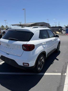 Lunar White 2024 Hyundai VENUE SEL
