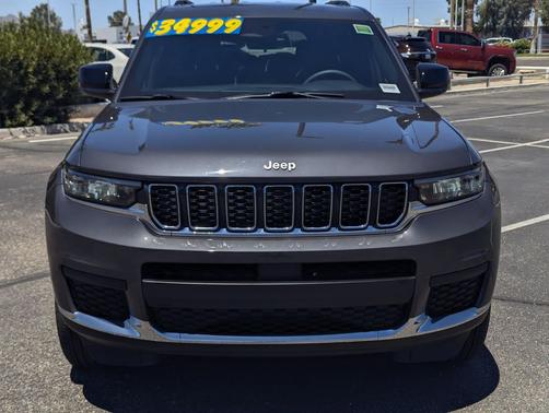 Baltic Gray Metallic Clearcoat 2025 Jeep Grand Cherokee L Laredo