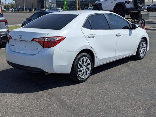 Super White 2017 Toyota Corolla LE