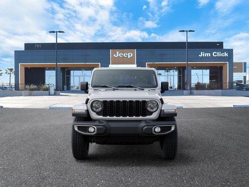 Bright White Clearcoat 2026 Jeep Gladiator Sahara 4x4