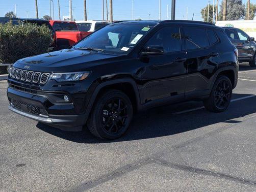 Diamond Black Crystal Pearlcoat 2026 Jeep Compass Latitude