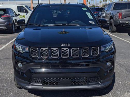 Diamond Black Crystal Pearlcoat 2026 Jeep Compass Latitude