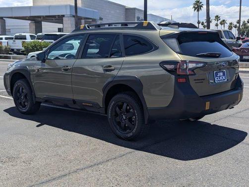 Autumn Green Metallic 2025 Subaru Outback Wilderness