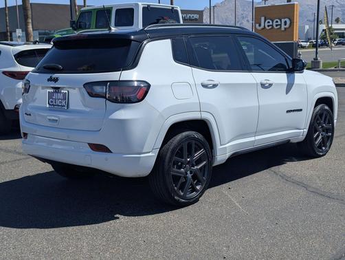 Bright White Clearcoat 2024 Jeep Compass Limited