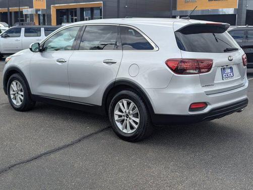 Sparkling Silver 2019 Kia Sorento LX