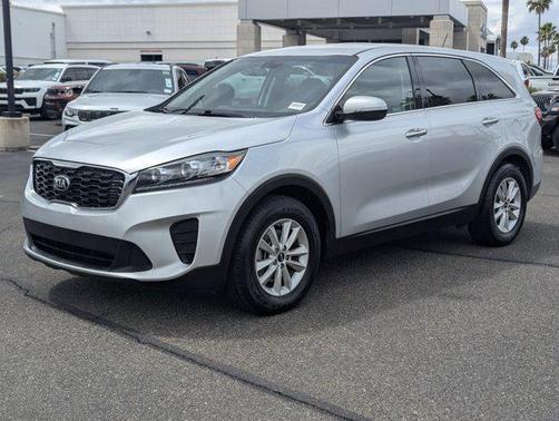 Sparkling Silver 2019 Kia Sorento LX