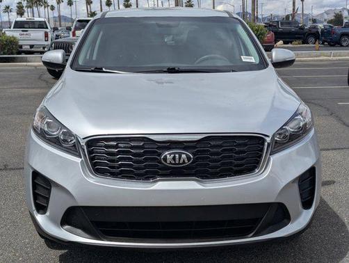 Sparkling Silver 2019 Kia Sorento LX