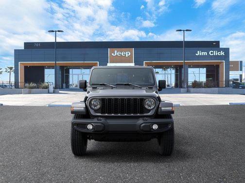 Granite Crystal Metallic Clearcoat 2026 Jeep Gladiator Sport S