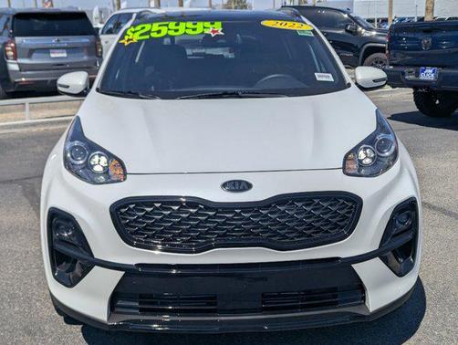 Snow White Pearl 2022 Kia Sportage S