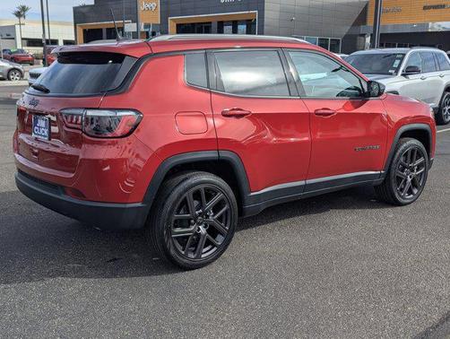 Red Hot Pearlcoat 2026 Jeep Compass Latitude
