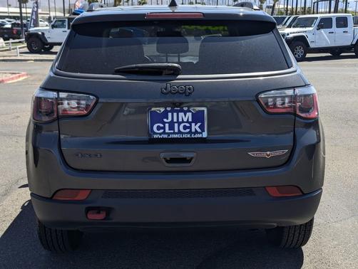 Granite Crystal Metallic Clearcoat 2020 Jeep Compass Trailhawk