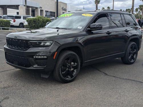 Rocky Mountain Pearlcoat 2023 Jeep Grand Cherokee Limited
