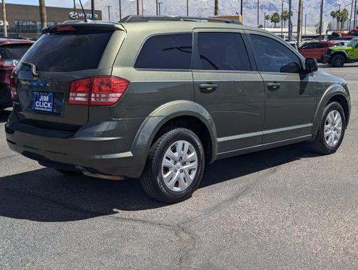 Olive Green Pearlcoat 2018 Dodge Journey SE