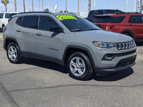 Sting-Gray Clearcoat 2023 Jeep Compass Latitude