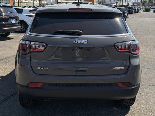 Sting-Gray Clearcoat 2023 Jeep Compass Latitude