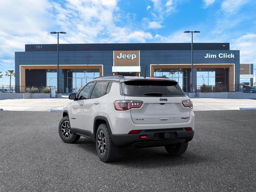 Bright White Clearcoat 2026 Jeep Compass Trailhawk