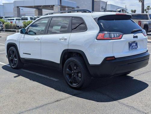 Bright White Clearcoat 2021 Jeep Cherokee Altitude