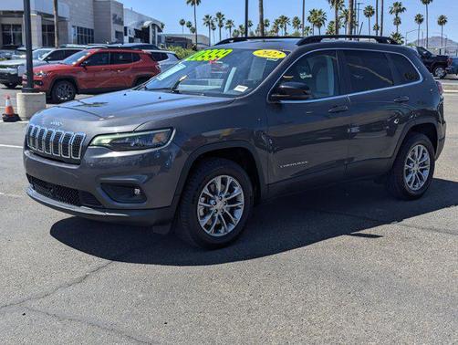 Granite Crystal Metallic Clearcoat 2022 Jeep Cherokee Latitude Lux