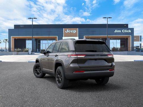Baltic Gray Metallic Clearcoat 2026 Jeep Grand Cherokee Altitude