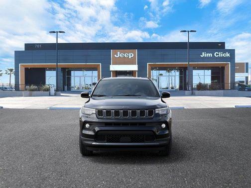 Diamond Black Crystal Pearlcoat 2026 Jeep Compass Latitude