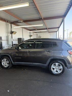 Granite Crystal Metallic Clearcoat 2022 Jeep Compass Latitude