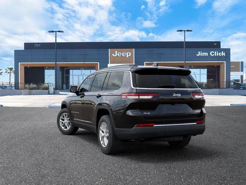 Diamond Black Crystal Pearlcoat 2026 Jeep Grand Cherokee L Altitude