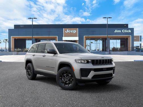 Silver Zynith 2026 Jeep Grand Cherokee Altitude