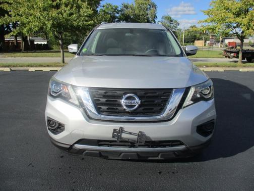 2017 Nissan Pathfinder Platinum