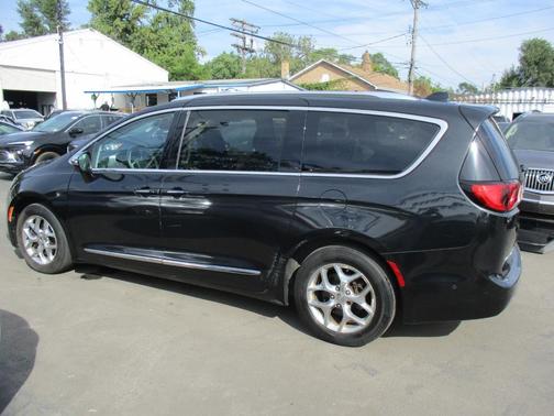 2017 Chrysler Pacifica Limited