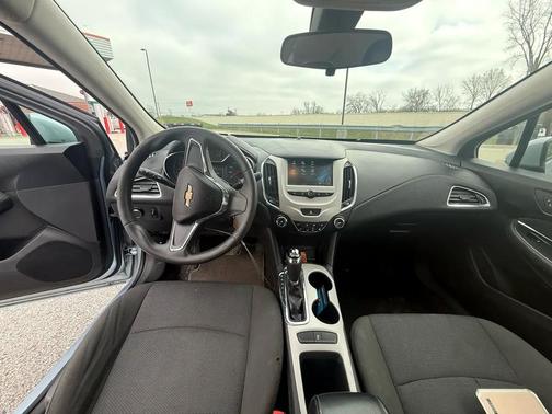 2018 Chevrolet Cruze LS