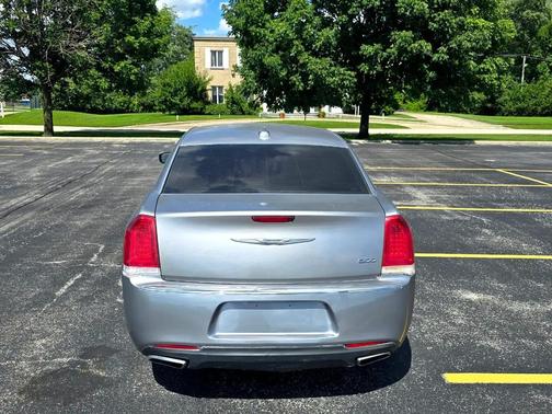 2015 Chrysler 300 Limited