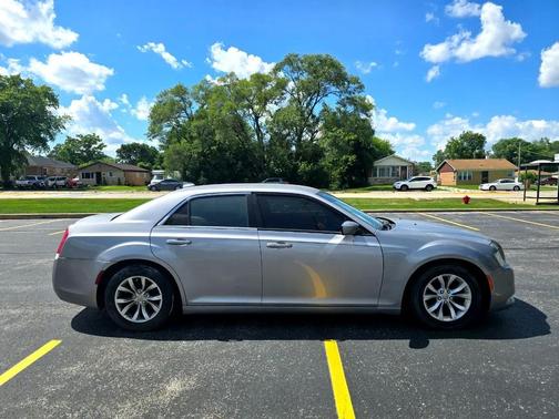 2015 Chrysler 300 Limited
