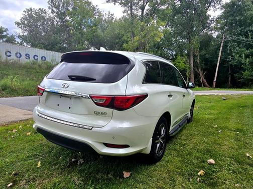 2017 INFINITI QX60 Base