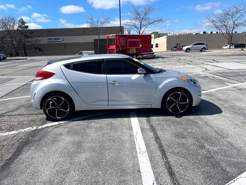 2013 Hyundai Veloster Base