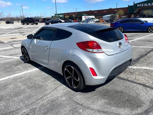 2013 Hyundai Veloster Base