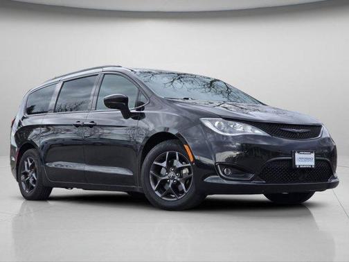 2018 Chrysler Pacifica Touring-L Plus
