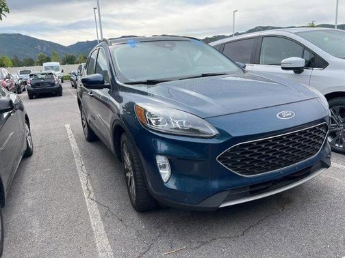 2020 Ford Escape Titanium Hybrid