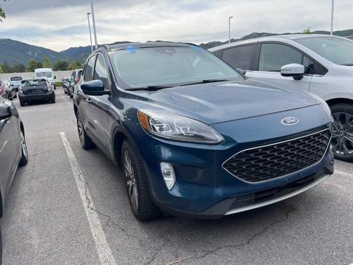 2020 Ford Escape Titanium Hybrid