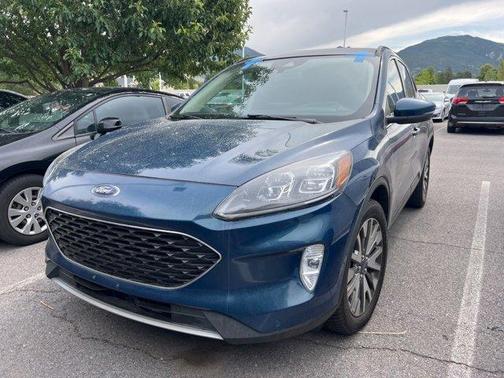 2020 Ford Escape Titanium Hybrid