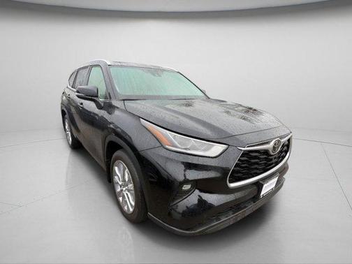 2022 Toyota Highlander Limited