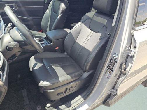 Wolf Gray 2024 Kia Sorento S
