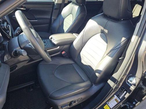 2025 Toyota Highlander XLE