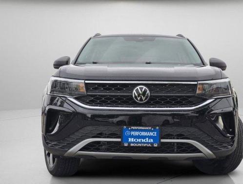 Deep Black Pearl Effect 2023 Volkswagen Taos 1.5T S