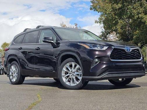2022 Toyota Highlander Hybrid Limited