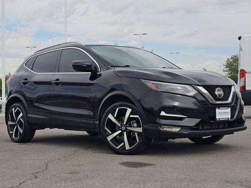 2022 Nissan Rogue Sport SL